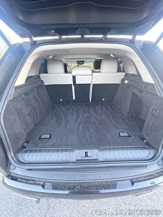 Land Rover Range Rover 3,0 D300 HSE (221 kW), 2021
