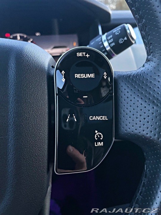 Land Rover Range Rover 3,0 D300 HSE (221 kW), 2021