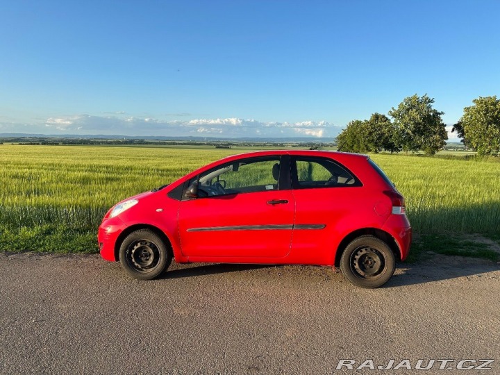 Toyota Yaris 1,0 120 tis. km, ideáln 2009