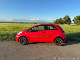 Toyota Yaris 1,0 120 tis. km, ideáln 2009