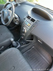 Toyota Yaris 1,0 120 tis. km, ideáln 2009