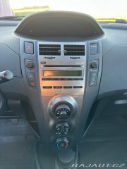 Toyota Yaris 1,0 120 tis. km, ideáln 2009
