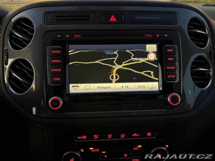 Volkswagen Tiguan 2,0   TDI 103 kW 4x4 DSG 2012