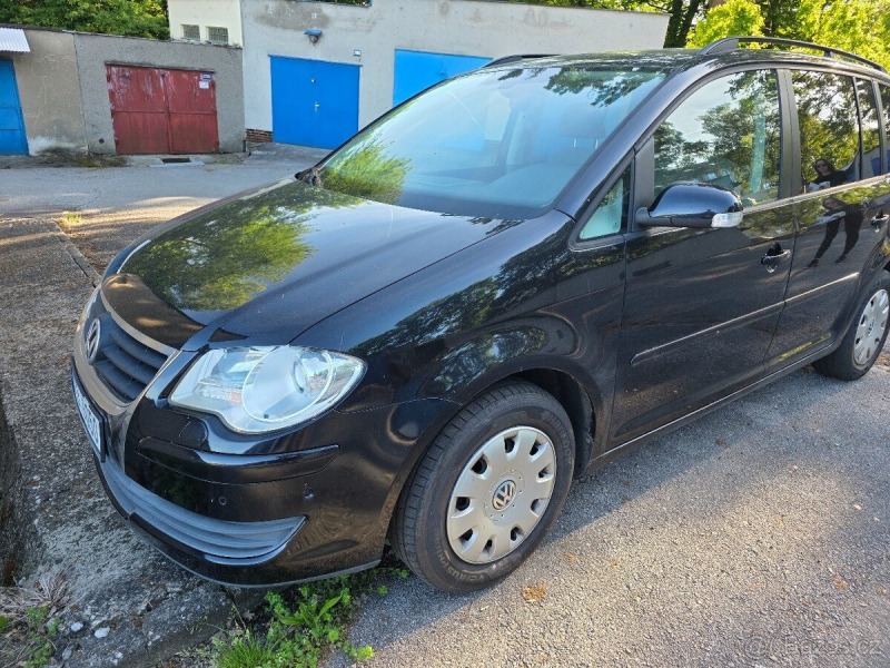 Volkswagen Touran 1,4   Lidový vůz