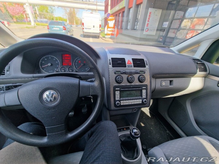 Volkswagen Touran 1,4   Lidový vůz 2007