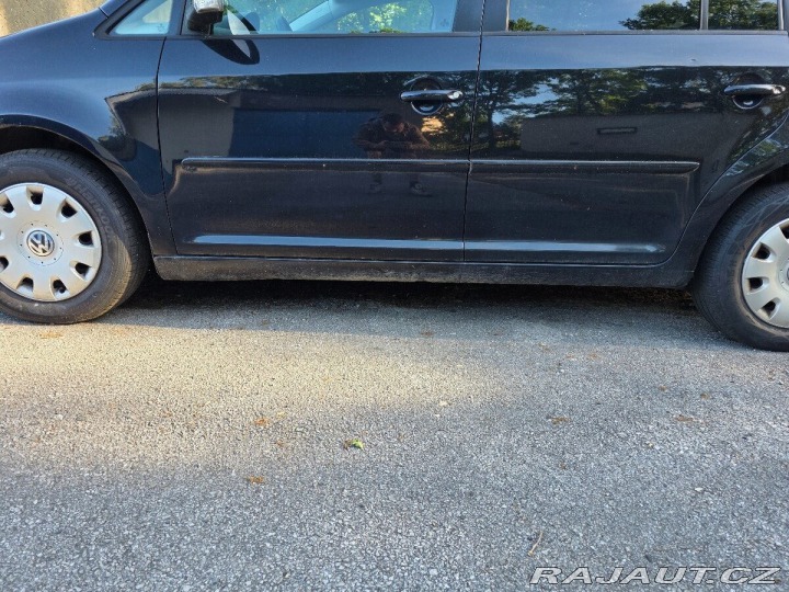 Volkswagen Touran 1,4   Lidový vůz 2007