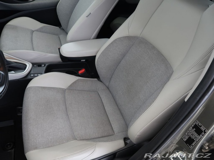 Toyota Yaris 1.5Hybrid,CZ,SelectionEle 2021