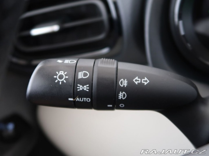 Toyota Yaris 1.5Hybrid,CZ,SelectionEle 2021