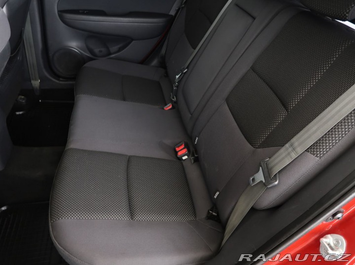 Hyundai i30 1.6MPI,AT,92kW,CZ,Comfort 2011
