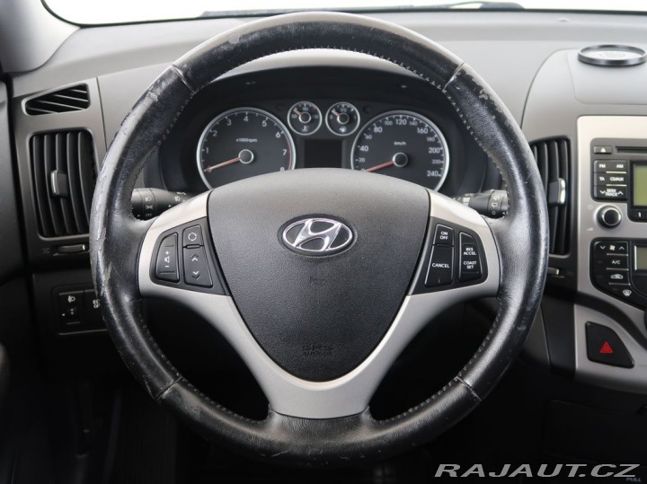 Hyundai i30 1.6MPI,AT,92kW,CZ,Comfort 2011