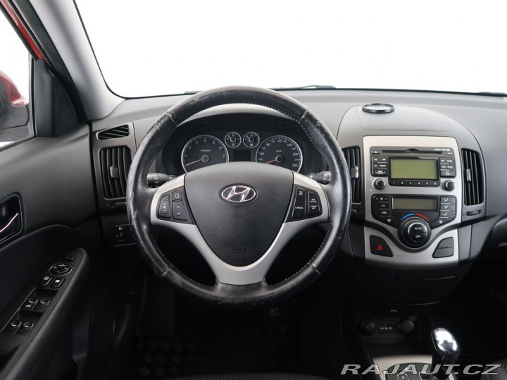 Hyundai i30 1.6MPI,AT,92kW,CZ,Comfort 2011