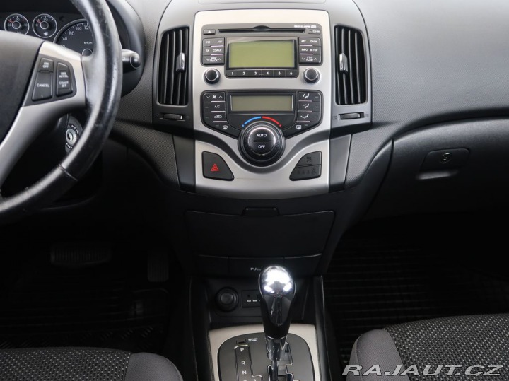 Hyundai i30 1.6MPI,AT,92kW,CZ,Comfort 2011