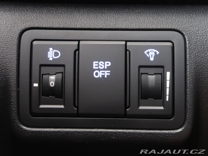 Hyundai i30 1.6MPI,AT,92kW,CZ,Comfort 2011