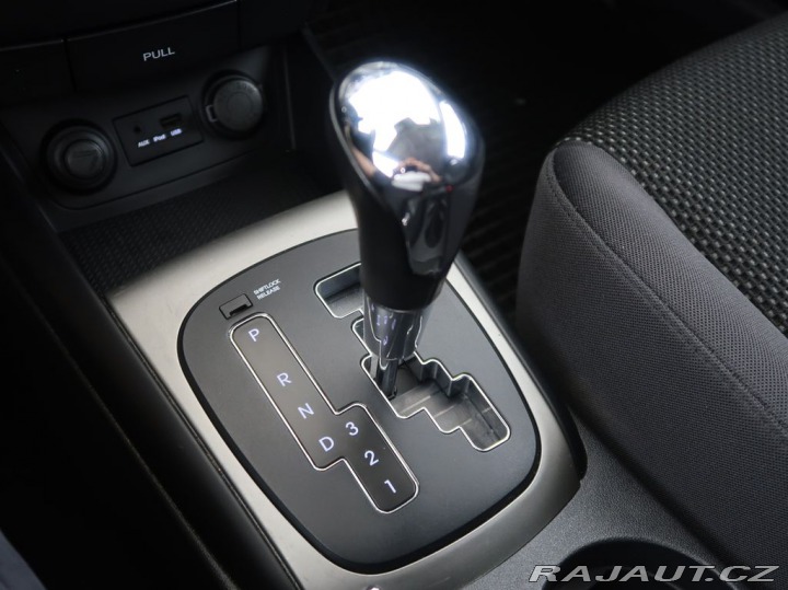 Hyundai i30 1.6MPI,AT,92kW,CZ,Comfort 2011