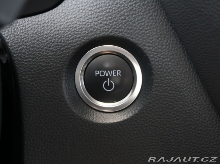 Toyota Corolla 1.8,Hybrid,Comfort,CZ,1Ma 2025