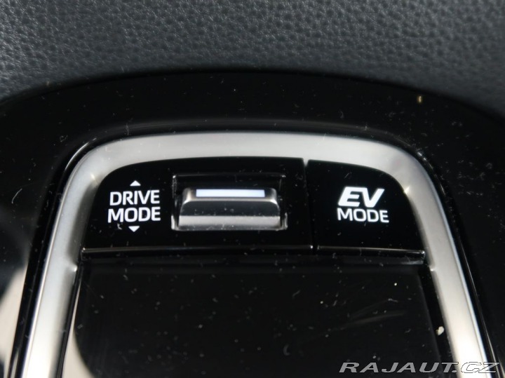 Toyota Corolla 1.8,Hybrid,Comfort,CZ,1Ma 2025