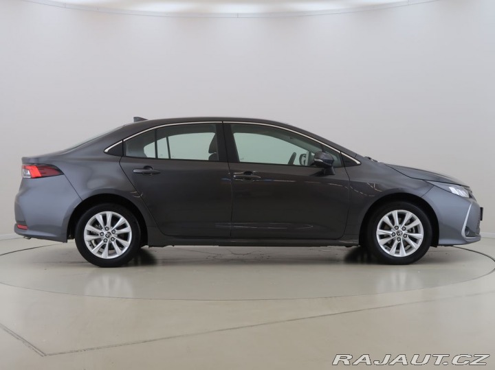 Toyota Corolla 1.8,Hybrid,Comfort,CZ,1Ma 2025