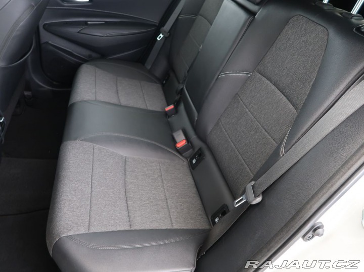 Toyota Corolla 1.8,Hybrid,TechStyle,CZ,1 2022