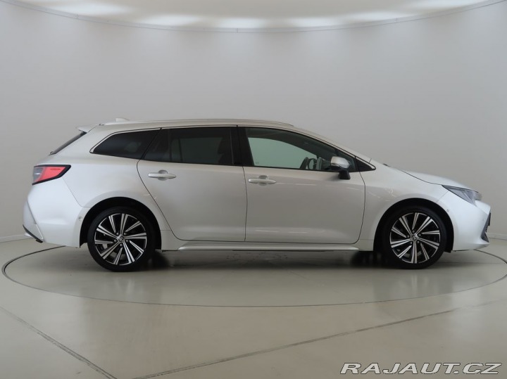 Toyota Corolla 1.8,Hybrid,TechStyle,CZ,1 2022
