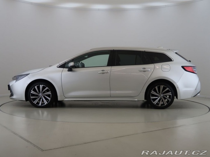 Toyota Corolla 1.8,Hybrid,TechStyle,CZ,1 2022