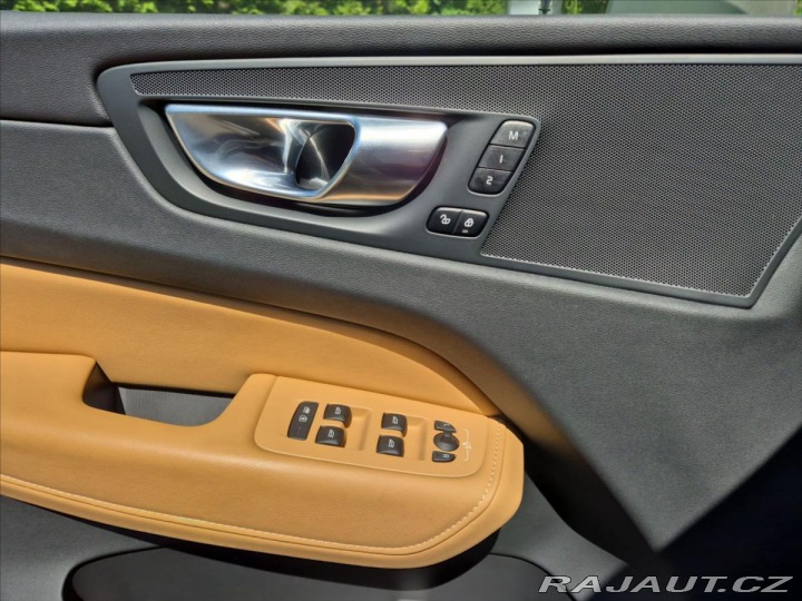 Volvo XC60 2,0 B4 AWD diesel Plus Br 2022