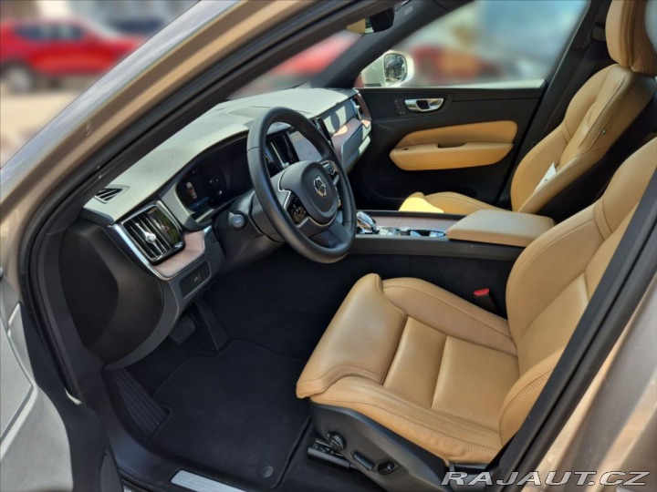 Volvo XC60 2,0 B4 AWD diesel Plus Br 2022
