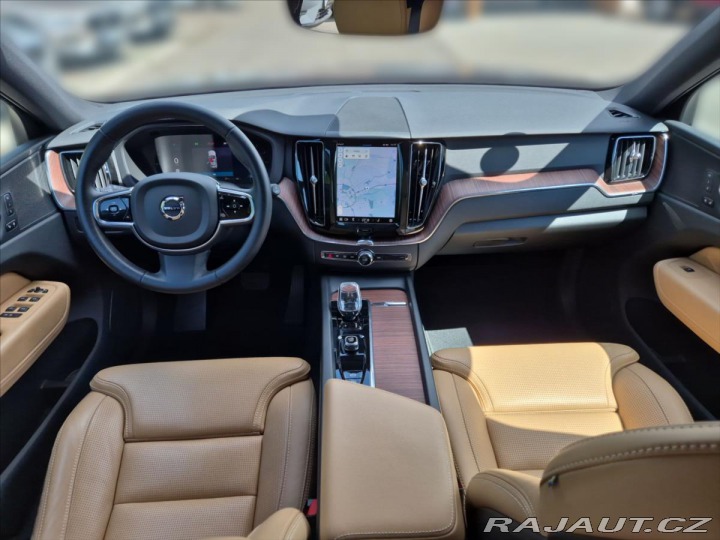 Volvo XC60 2,0 B4 AWD diesel Plus Br 2022