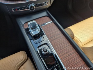 Volvo XC60 2,0 B4 AWD diesel Plus Br 2022