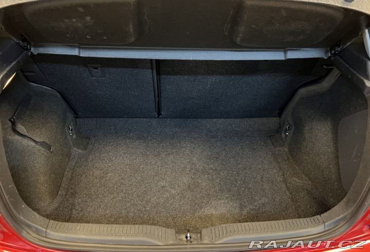 Toyota Auris 1,6 VVTi Luna 2011