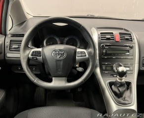 Toyota Auris 1,6 VVTi Luna 2011