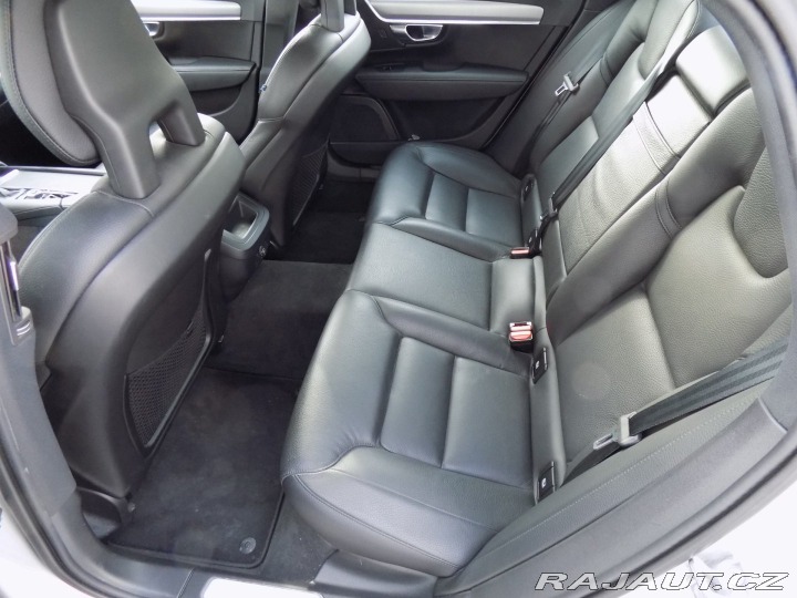 Volvo S90 2.0T4/Momentum/Full-LED/ 2018