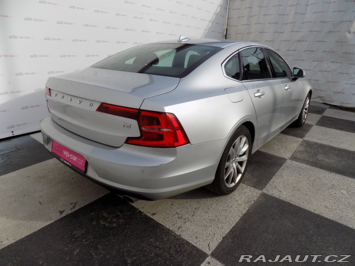 Volvo S90 2.0T4/Momentum/Full-LED/ 2018