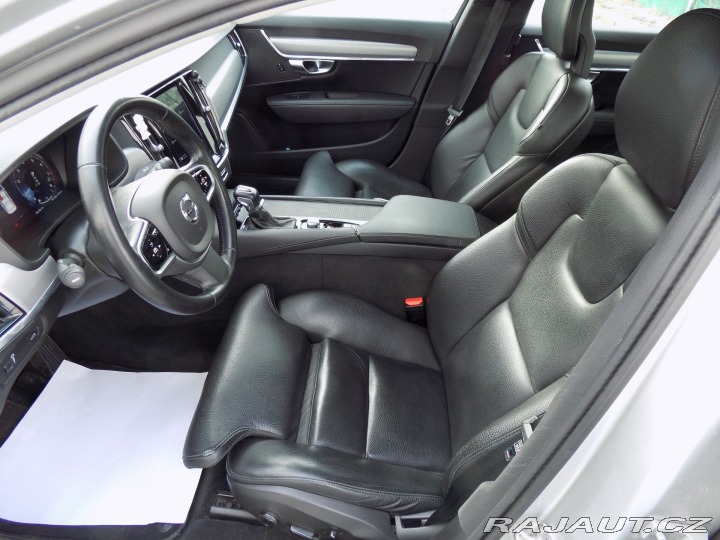 Volvo S90 2.0T4/Momentum/Full-LED/ 2018