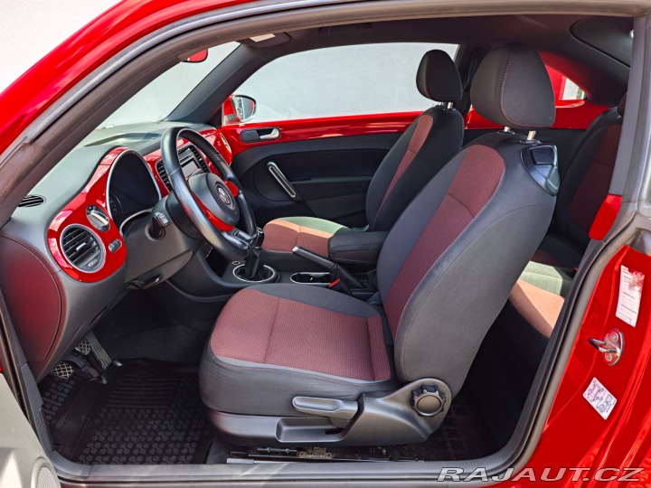 Volkswagen Beetle 1.2 TSI Design REZERVACE 2012