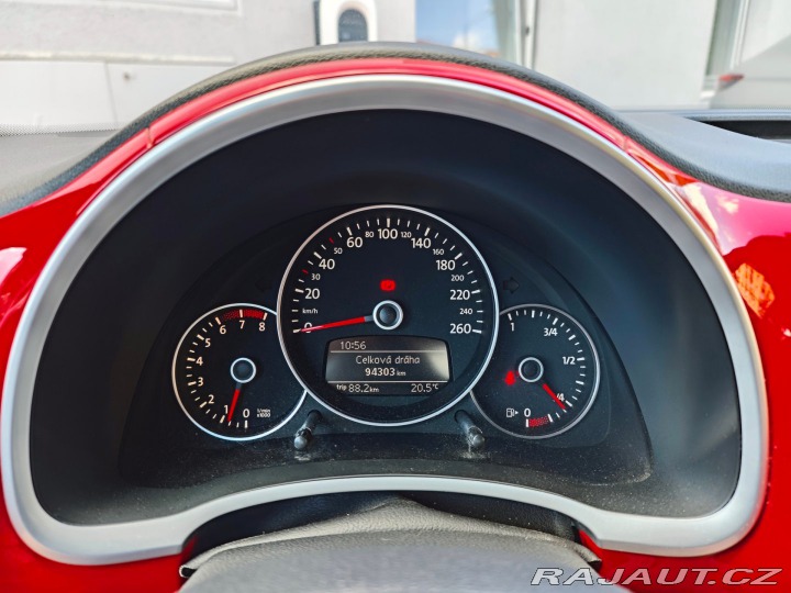 Volkswagen Beetle 1.2 TSI Design REZERVACE 2012