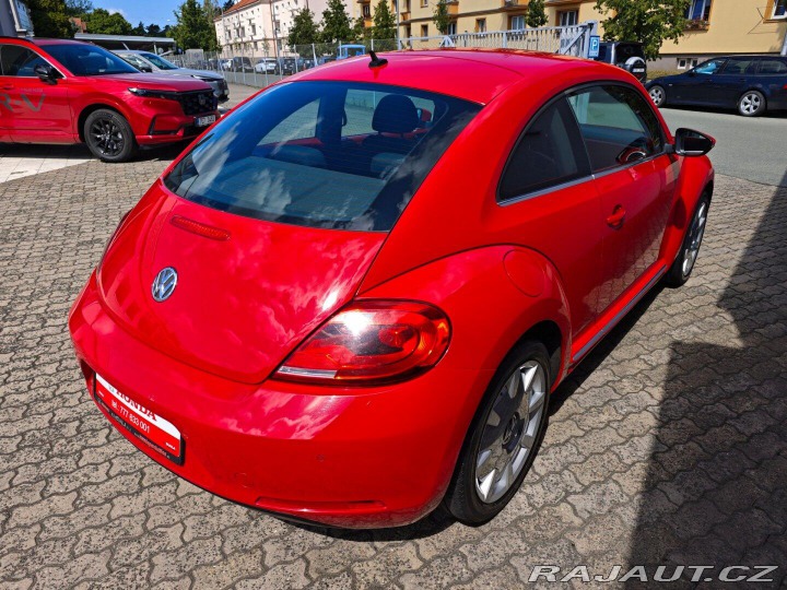 Volkswagen Beetle 1.2 TSI Design REZERVACE 2012