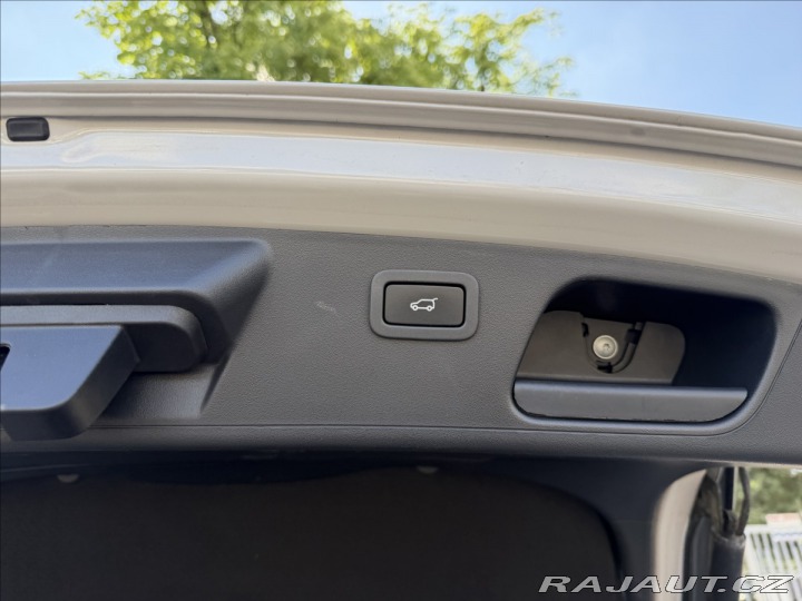 Jaguar E-Pace 2.0 D180 První majitel ČR 2018
