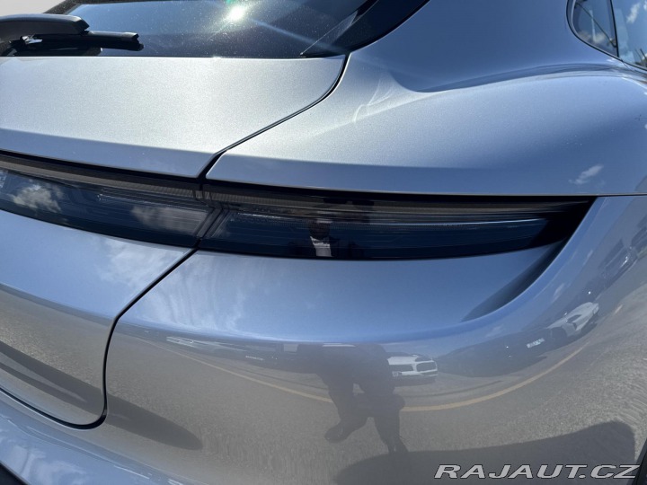 Porsche Taycan Sport Turismo 2023