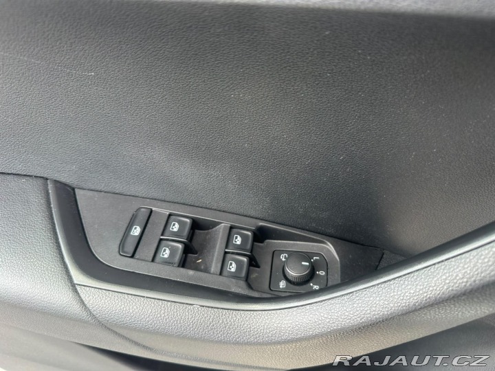 Škoda Karoq 1.6TDi, 85KW, SPORTLINE 2019