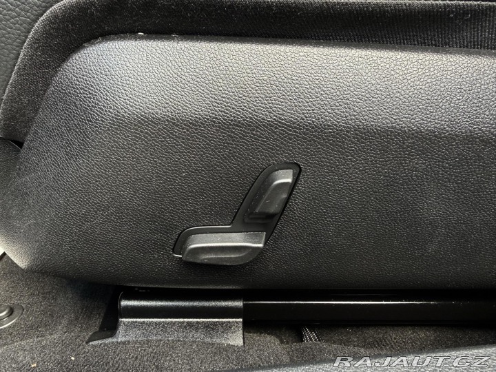 Mercedes-Benz E E 200 CDI Avantgarde REZE 2011