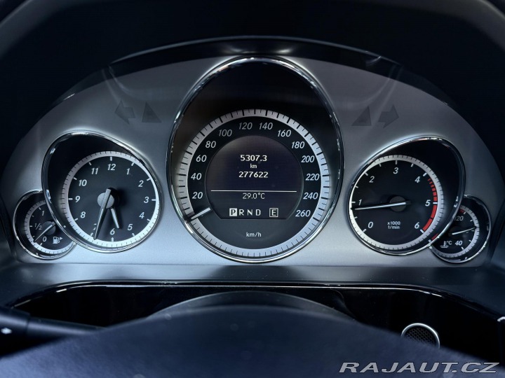 Mercedes-Benz E E 200 CDI Avantgarde REZE 2011