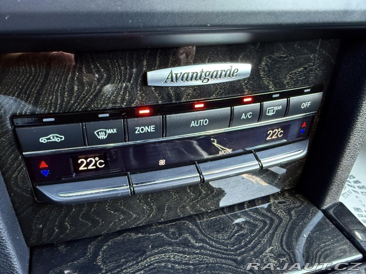 Mercedes-Benz E E 200 CDI Avantgarde REZE 2011