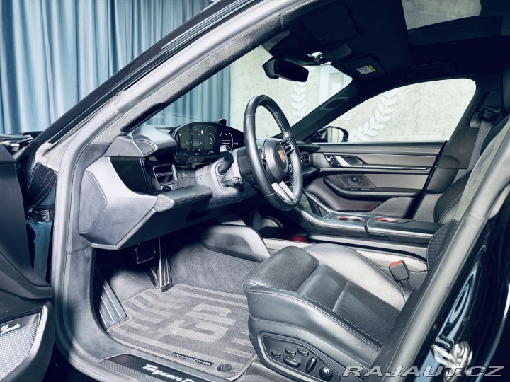 Porsche Taycan Turbo S*KERAMIKY*CARBON*B 2020