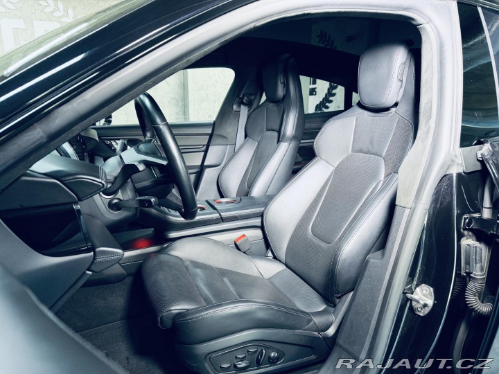 Porsche Taycan Turbo S*KERAMIKY*CARBON*B 2020