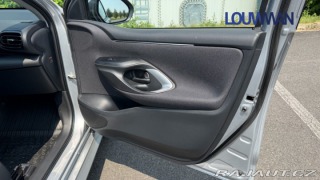 Toyota Yaris 1.5 HEV CVT COMFORT 2025