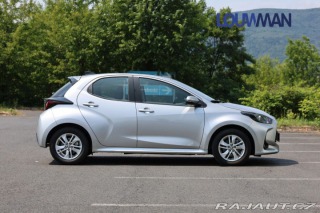 Toyota Yaris 1.5 HEV CVT COMFORT 2025