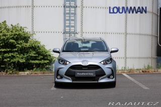Toyota Yaris 1.5 HEV CVT COMFORT 2025