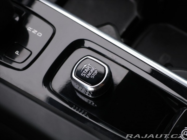 Volvo V60 2,0 B4 AWD Cross Country 2021