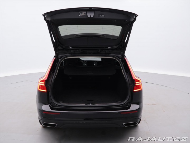 Volvo V60 2,0 B4 AWD Cross Country 2021