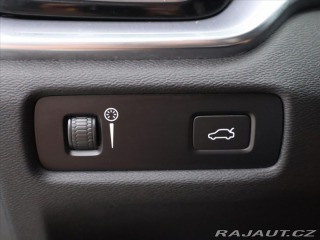 Volvo V60 2,0 B4 AWD Cross Country 2021